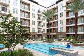 Luxury Apartment Close to Everything w Free Parking 5